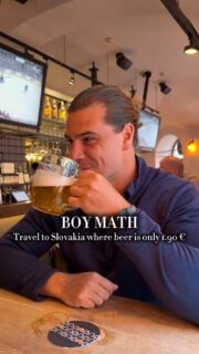 Bringing this trend back with beer in Bratislava’s city center for only 1,90€ a pint 🍻 @nasaklubovna 

📍 Venturska Klubovna 

#bratislava #slovakia #slovensko #beer #collab