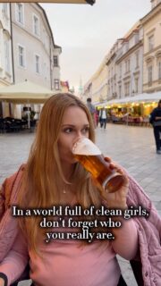 Nothing like Slavic food 🤍 @nasaklubovna 

What are your favorites that you tasted in Slovakia?

*beer is of course non-alcoholic for a few more months 🤰🍺
#bratislava #slovakia #slovensko #slavicfood #slovakfood